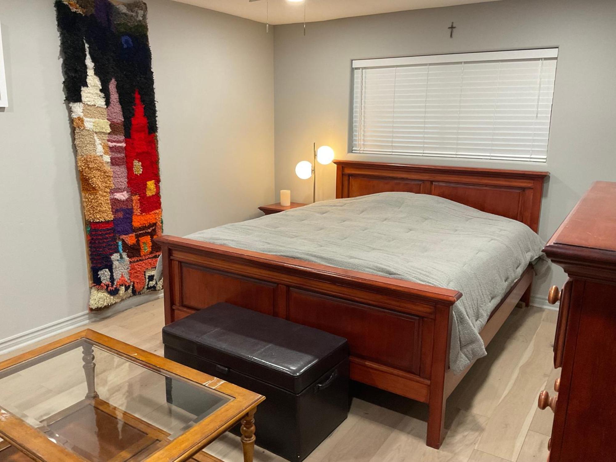 A Luxury Master Bedroom In A Condo Los Angeles Exteriör bild